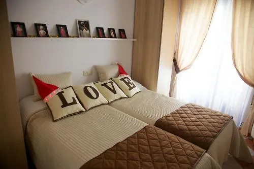 Apartamentos Plaza De Austria Cordoba