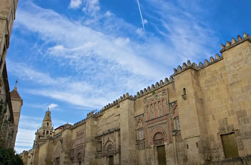 Apartamentos Plaza De Austria Cordoba