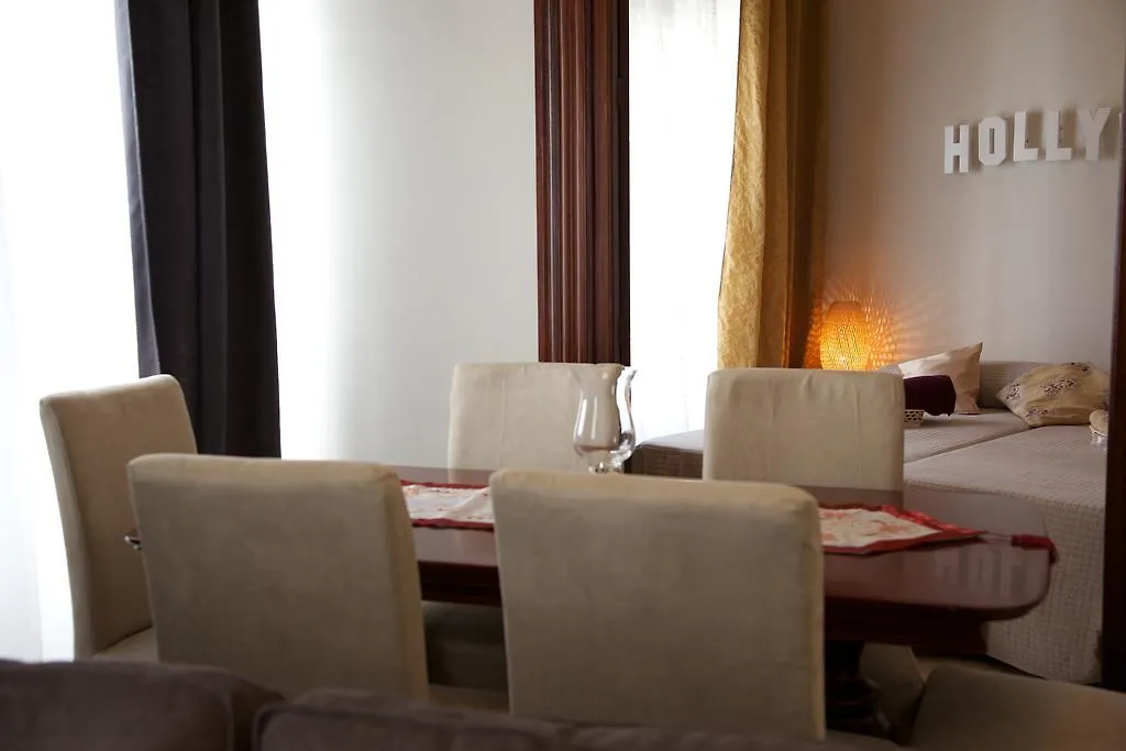 Apartamentos Plaza De Austria Cordoba